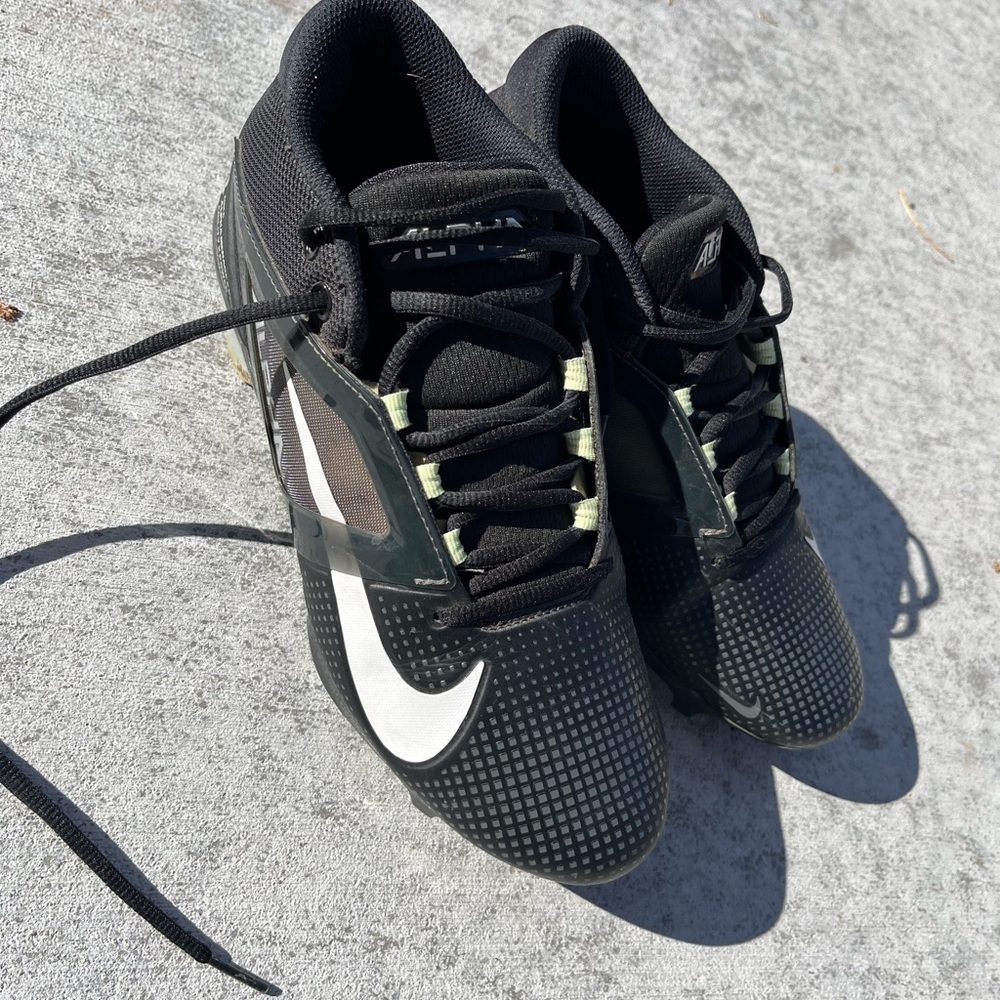 Nike Black and White Men's Athletic cleats